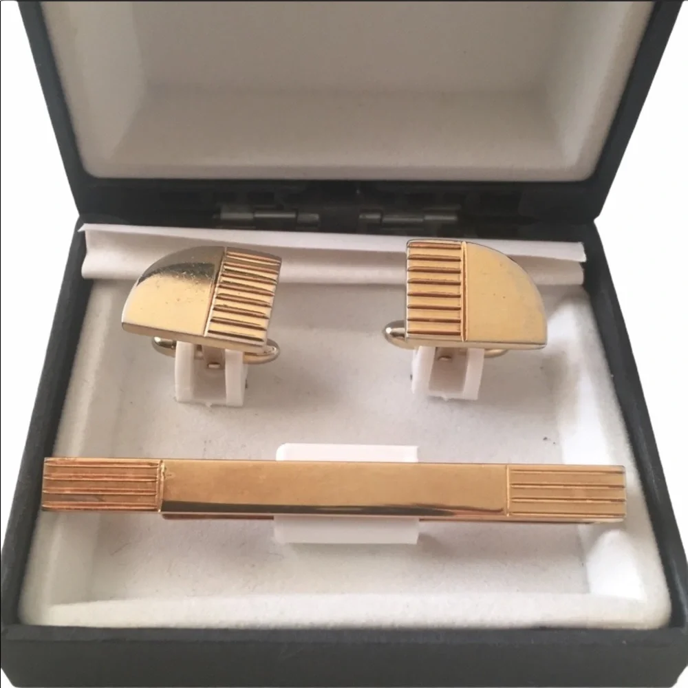 Vintage Gold-Tone Engravable Tie Bar and Cuff Links Set